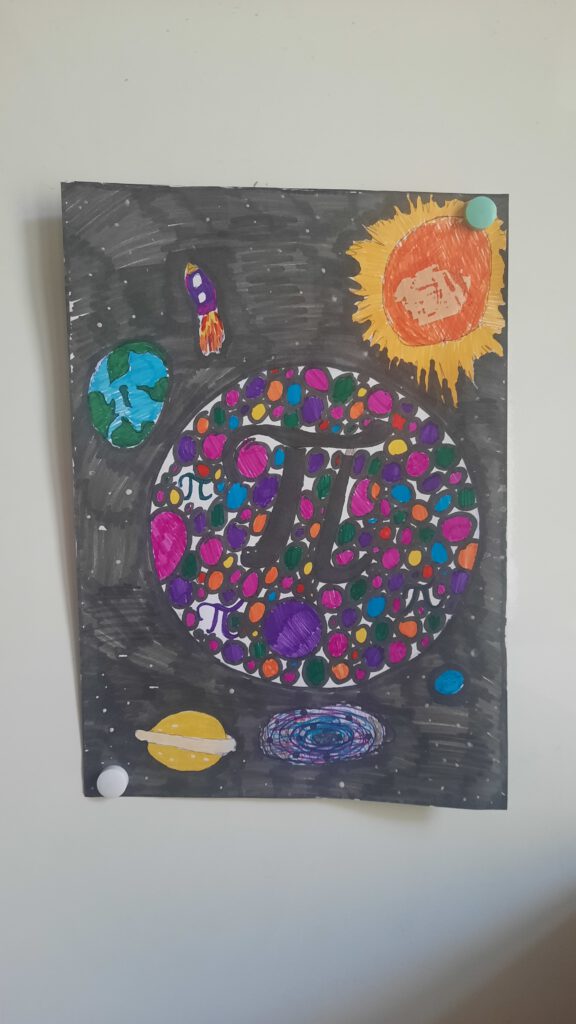 Praca plastyczna - Miejsce I - przedstawiająca liczbę Pi umieszczoną w kosmosie