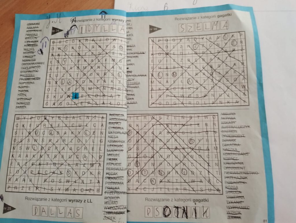 Ilustracja przedstawia wykonaną wykreślankę z zaznaczonymi odgadniętymi wyrazami
