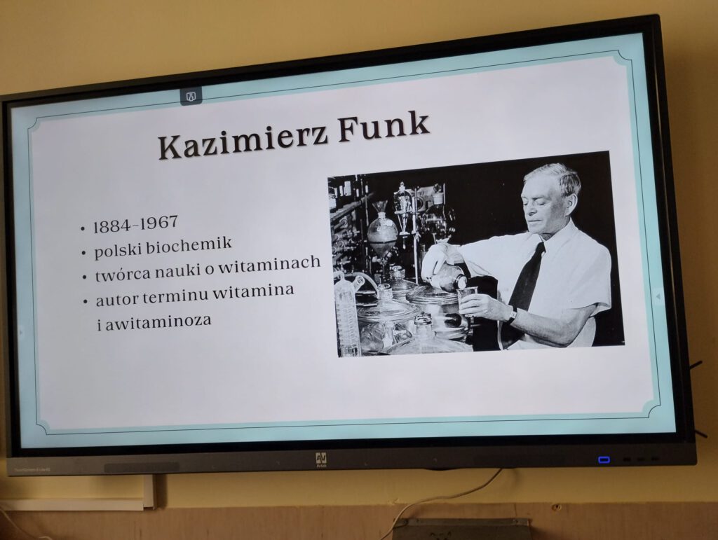 Slajd przedstawiający postać Kazimierza Funka - polskiego biochemika.