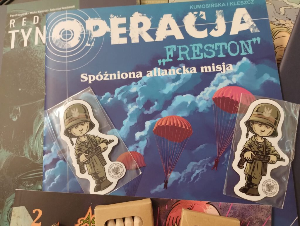 Zdjęcie przedstawia okładkę komiksu o działaniach wojennych Polaków.